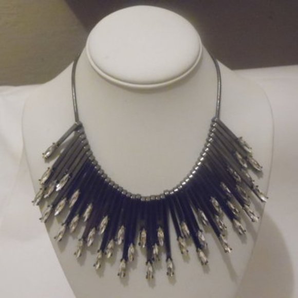 R. J. Graziano "Radiant Rays" Bib Necklace 16-3/4" - Picture 5 of 8